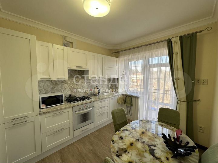 2-к. квартира, 68 м², 3/8 эт.