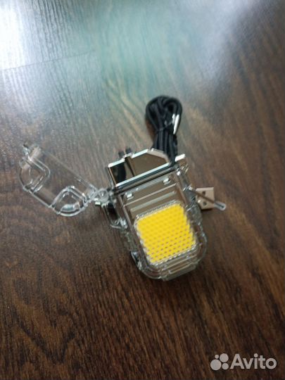 Плазменная зажигалка с фонарем и аккумулятором