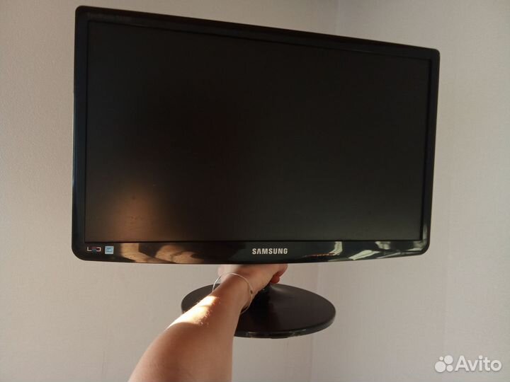 Монитор Samsung