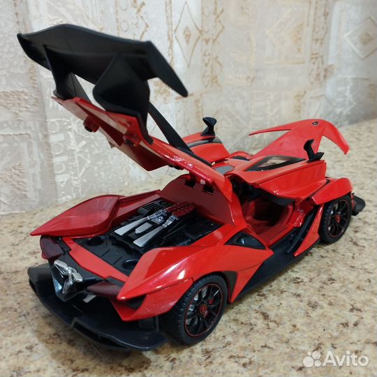 Apollo Intensa Emozione в масштабе 1:24 красный