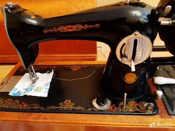 Швейная машинка 
