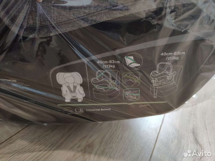 Автокресло 0+ Bugaboo + база isofix