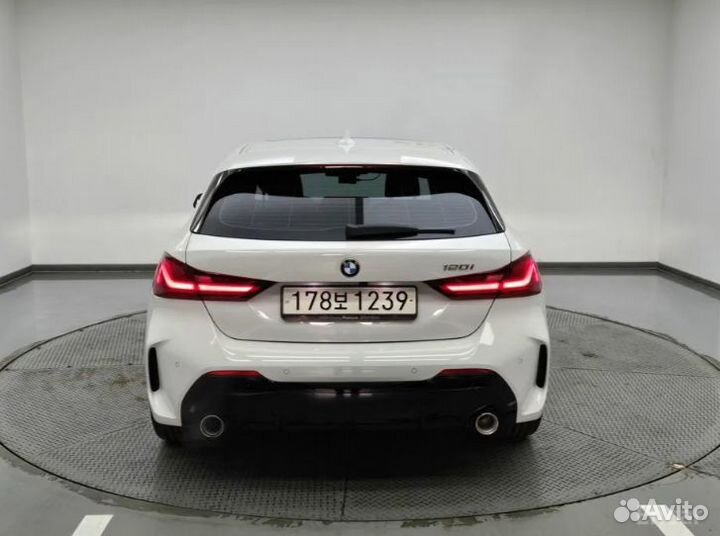 BMW 1 серия 2.0 AMT, 2024, 6 530 км