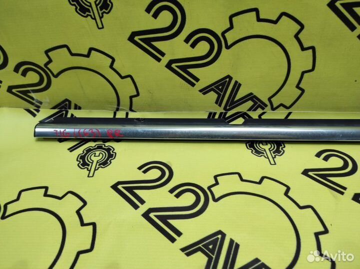 Молдинг стекла (на дверь) задний правый Volkswagen