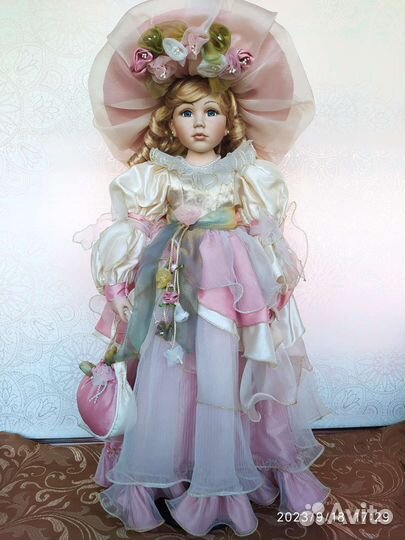 Кукла фарфоровая remeco collection