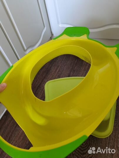 Продам накладка для унитаза детская+подставка+горш