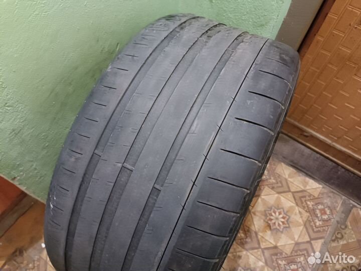 Michelin Pilot Super Sport 275/35 R20