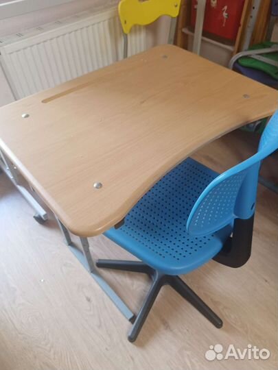Парта регулируемая по высоте