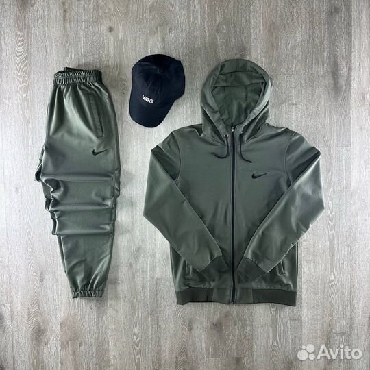 Спортивный костюм мужской