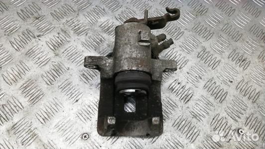 Суппорт тормозной задний правый volkswagen golf 5