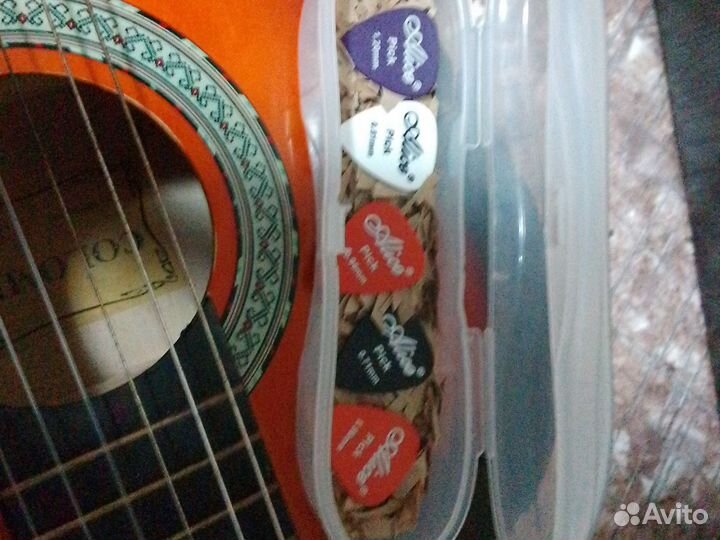 Набор медиаторов для игры на гитаре