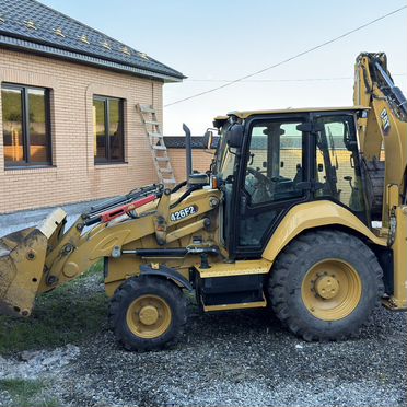 Экскаватор-погрузчик CAT 426F2, 2021