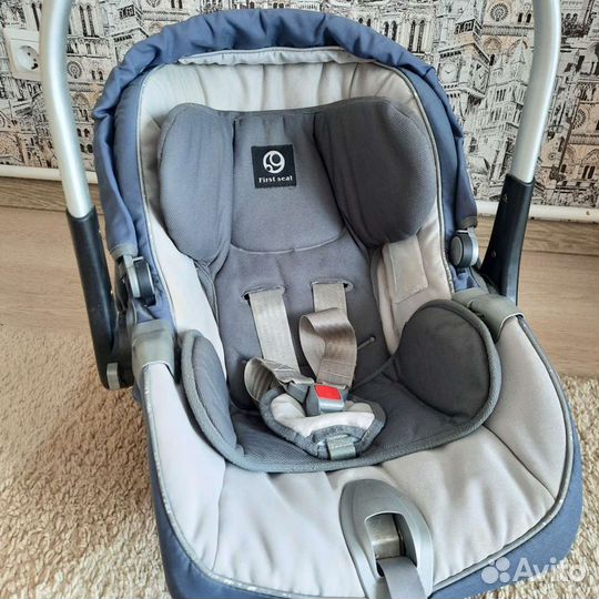 Переноска и автокресло для малыша