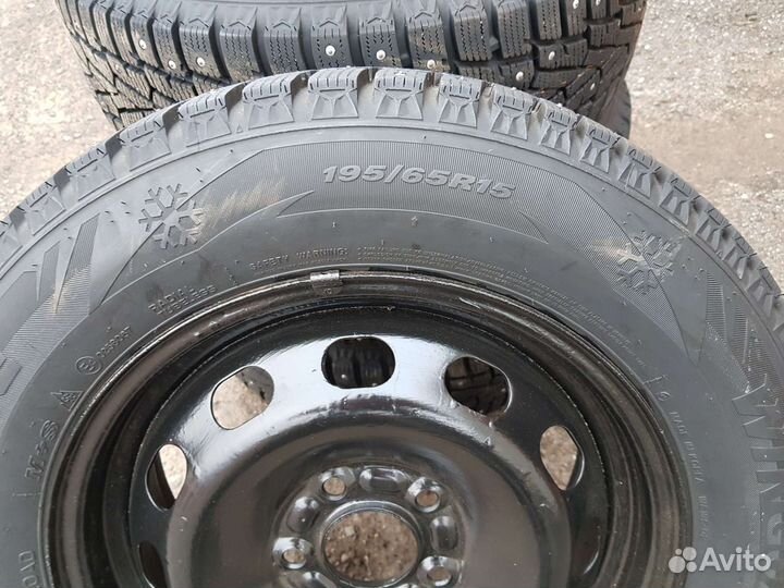 Roadstone Winguard WinSpike 195/65 R15