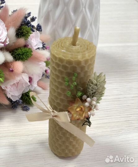 Свечи из вощины с сухоцветами