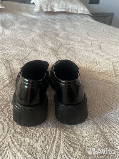 Лоферы женские 39 размер бу