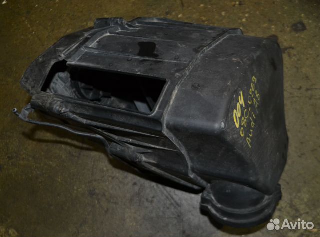 Корпус воздушного фильтра Audi / VW А8 II