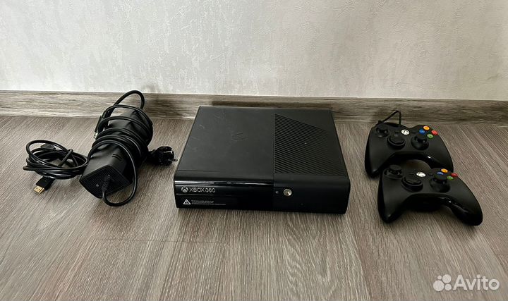 Xbox 360 500gb / игры / 2 геймпада