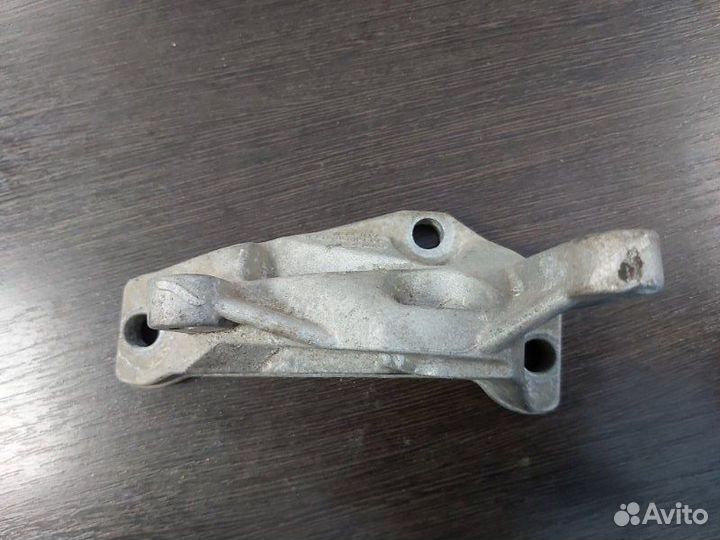 Кронштейн Bmw X5 3.0D E70 M57N2 2007