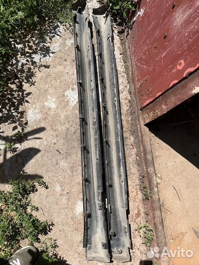 Пороги Nissan Juke 2011