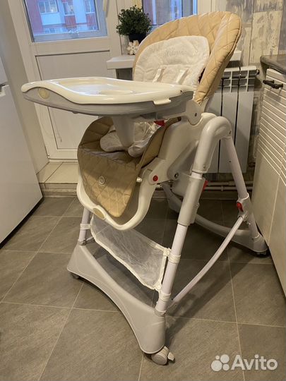 Стульчик для кормления hb