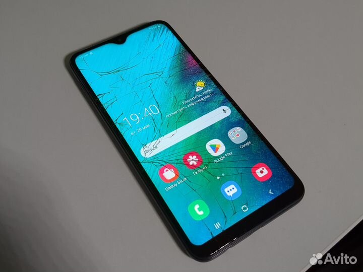 Samsung Galaxy A10, 2/32 ГБ