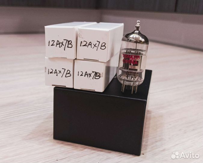 Лампы EL84 / 12AX7B в Ламповый Комбоусилитель