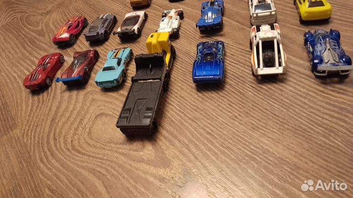 Машинки hotwheels