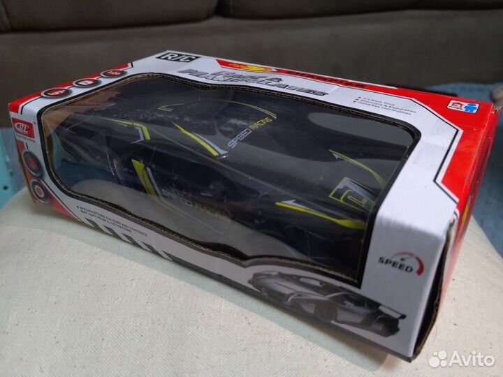 Машинка на радиоуправлении 1:20