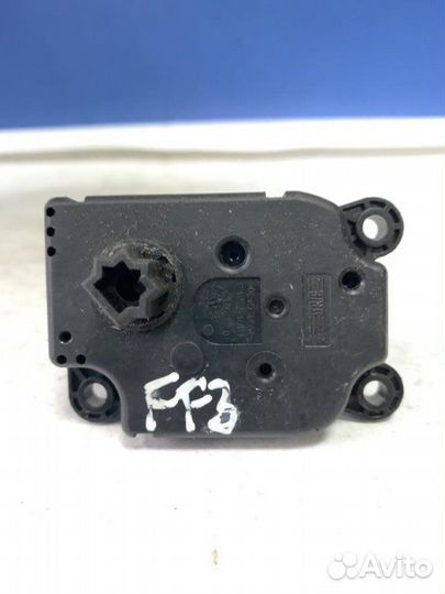Моторчик заслонки печки Ford Focus 3 2011-2019