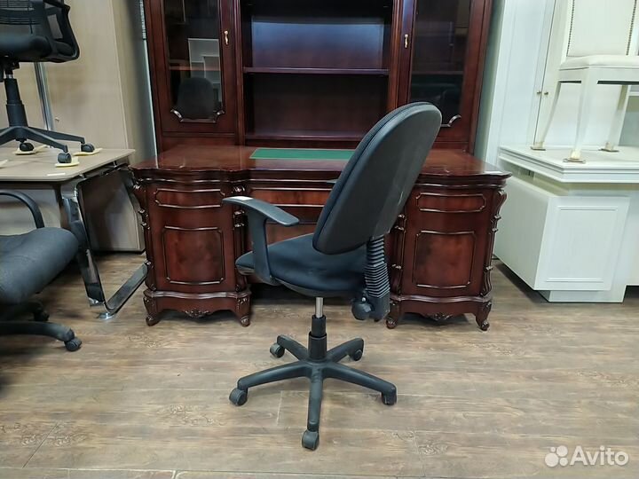 Кресло для персонала б/у CH-661 12004-чрн