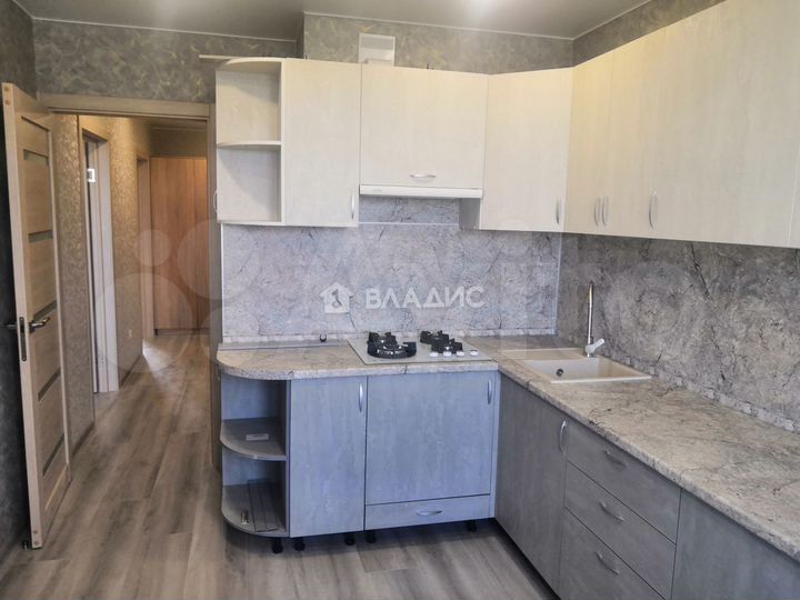 2-к. квартира, 56 м², 10/18 эт.