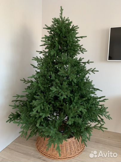 Искусственная елка 210 см новая