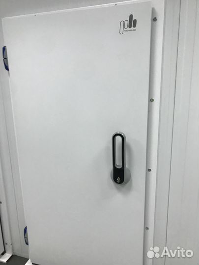 Распашные холодильные двери