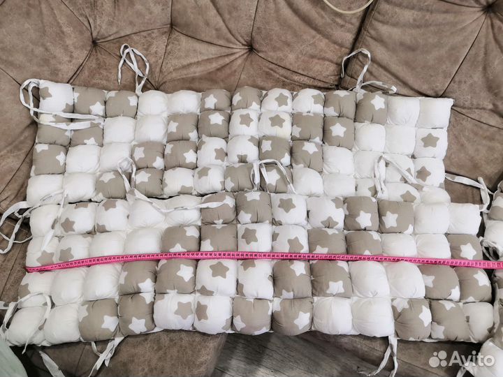 Бортики бомбон в кроватку