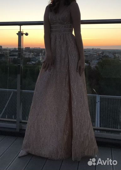 Вечернее платье