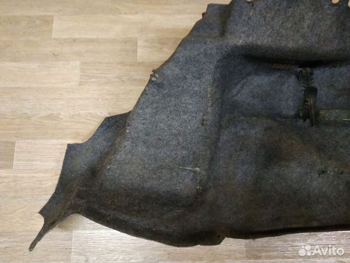 Обшивка багажника правая Nissan Primera P11E