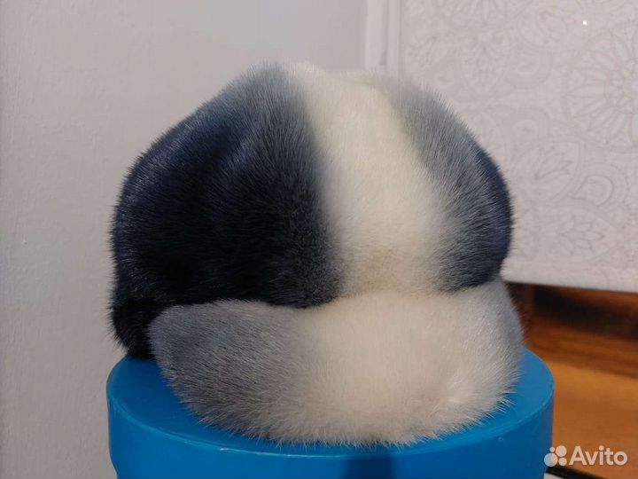Норковая женская кепка