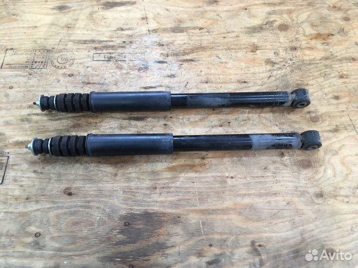 Амортизатор стойка задняя Logan Sandero сандеро