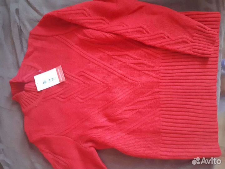 Свитер женский