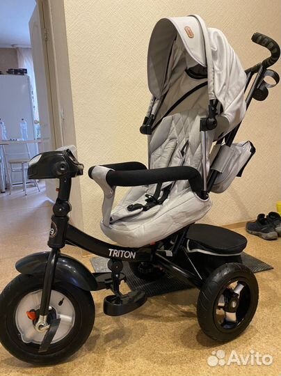 Трехколесный велосипед с родительской ручкой