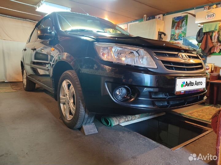 LADA Granta 1.6 МТ, 2013, 40 000 км
