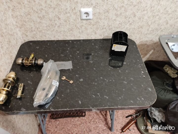 Стол на станине Швейная машина Singer