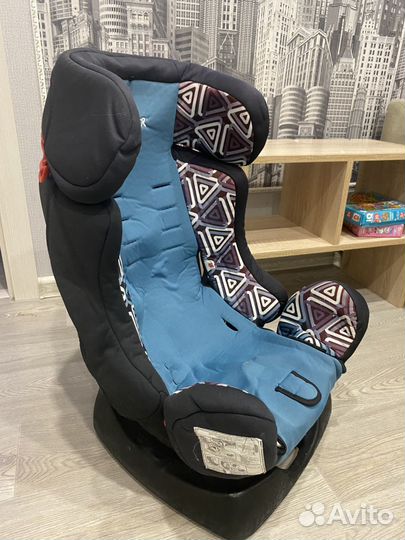 Автомобильное кресло