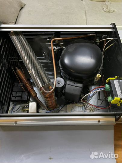 Настольная холодильная витрина для суши