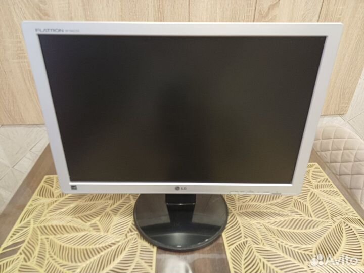 Монитор LG