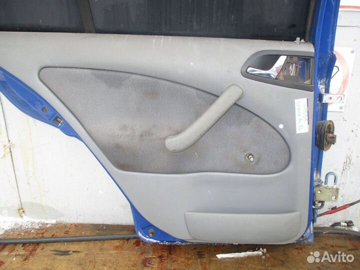 Обшивка двери задней левой Skoda Octavia 1 (1U)