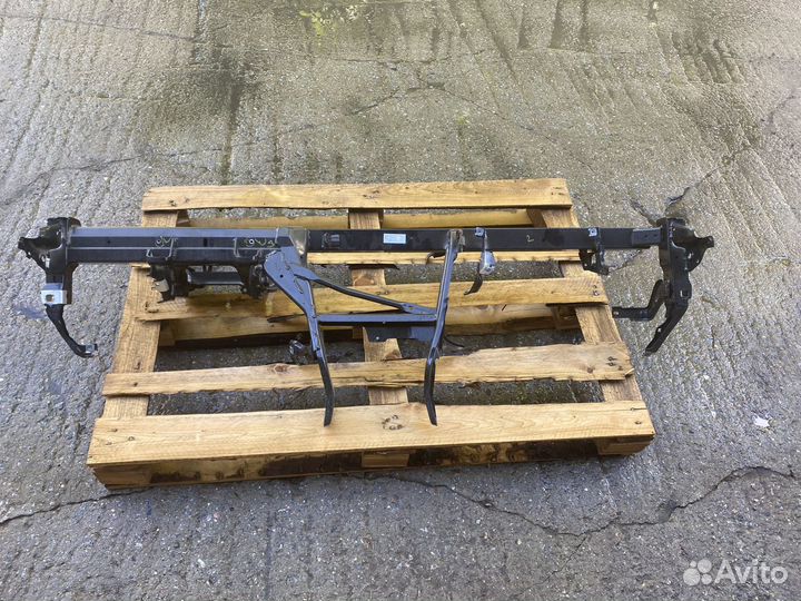 Поперечина передней панели Audi A4 B9 A5 F5 8W