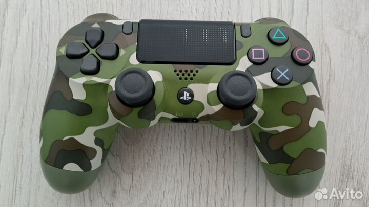 Геймпад Sony DualShock 4 v2 CUH-ZCT2E