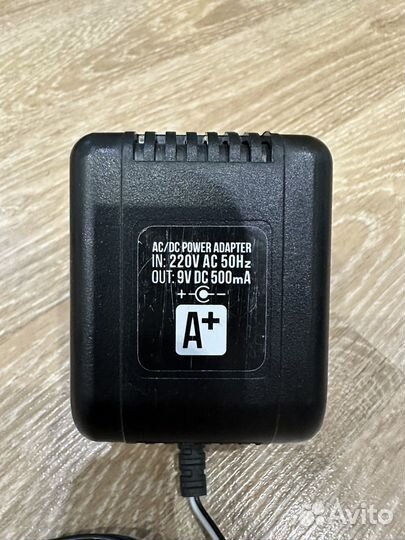 Блок питания для гитарных педалей